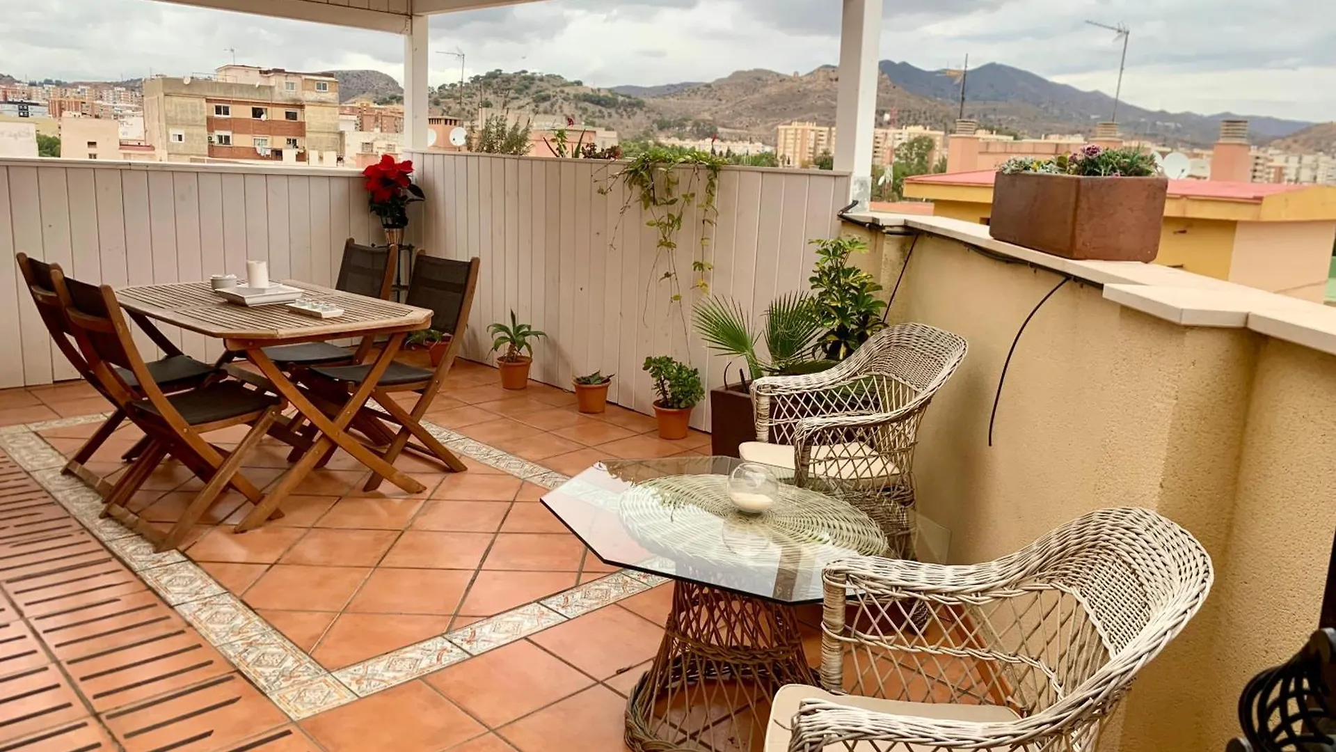 Exclusivo Atico Con Terraza Apartment Malaga